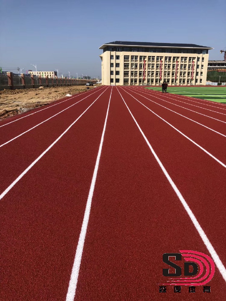 透气型塑胶跑道和混合型塑胶跑道有什么区别?